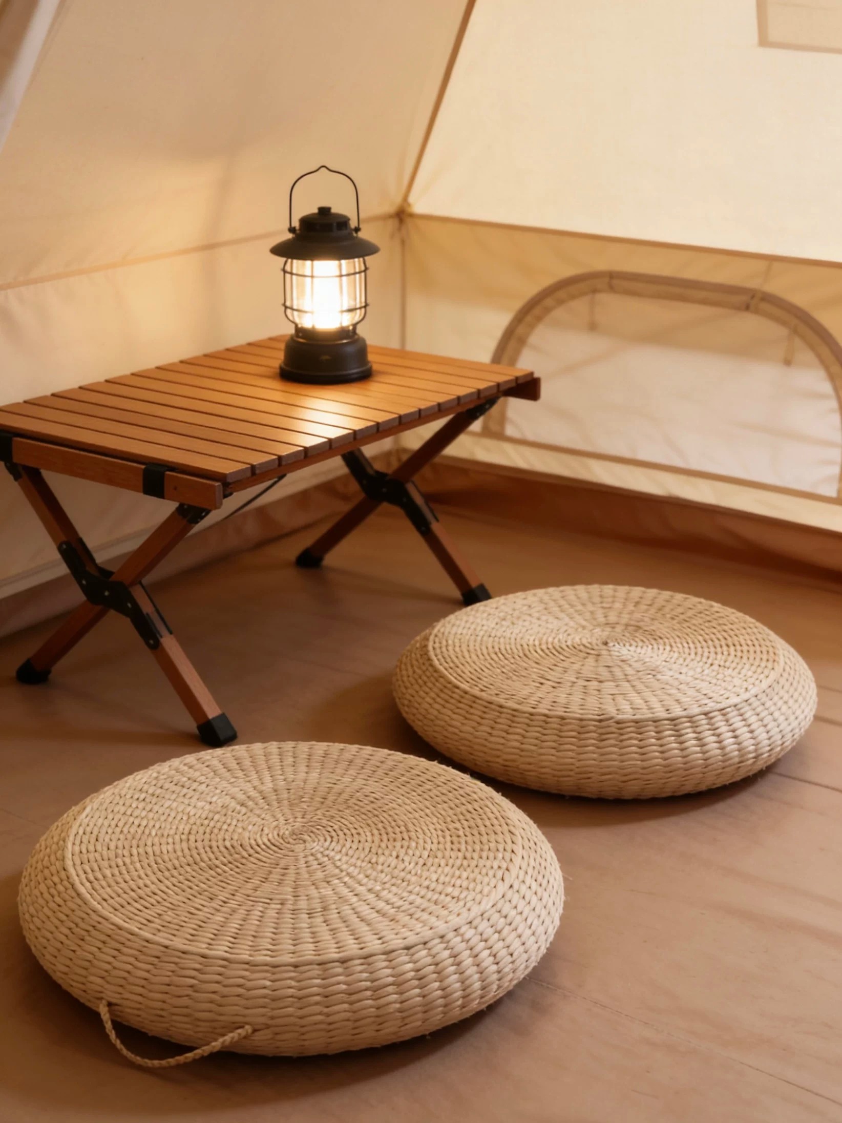 Minimalist bulrush cushion for outdoor camping, handwoven natural fiber with handle